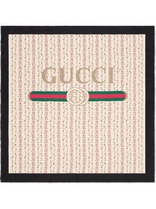 gucci gucci logo roses print scarf